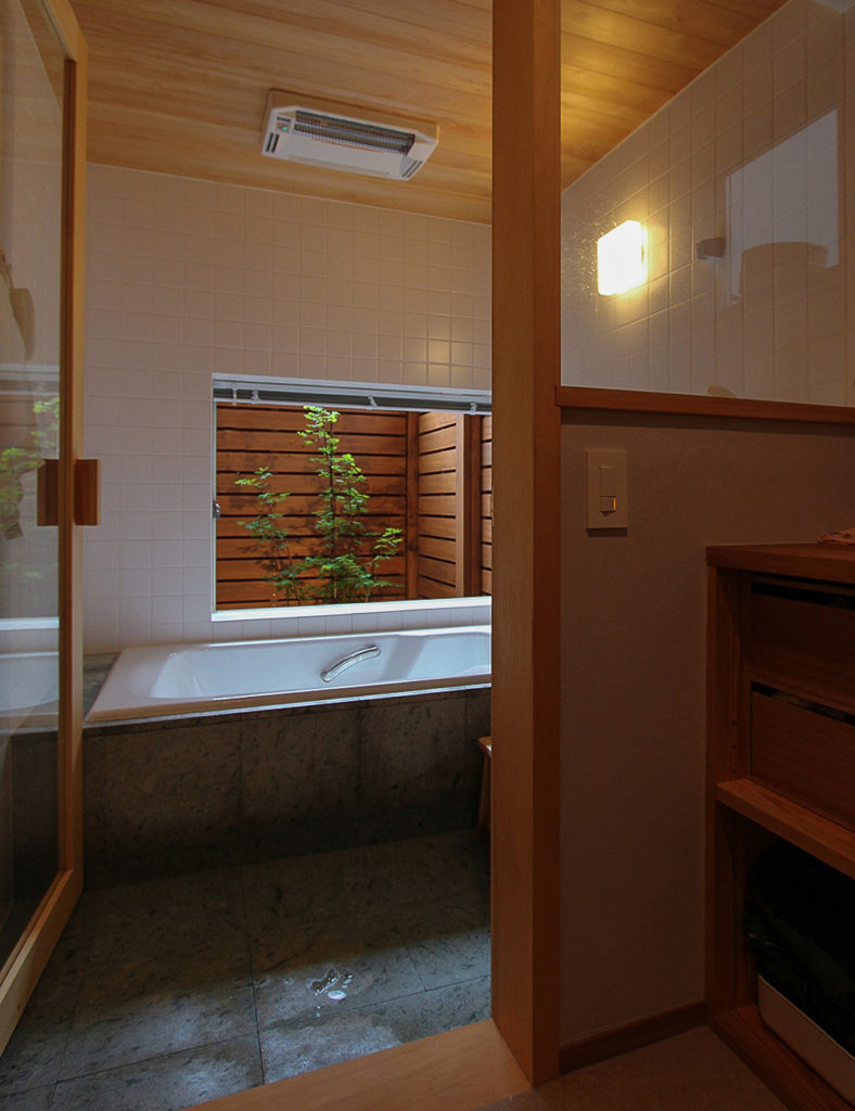 ホーロー浴槽を使用した在来浴室の設計事例